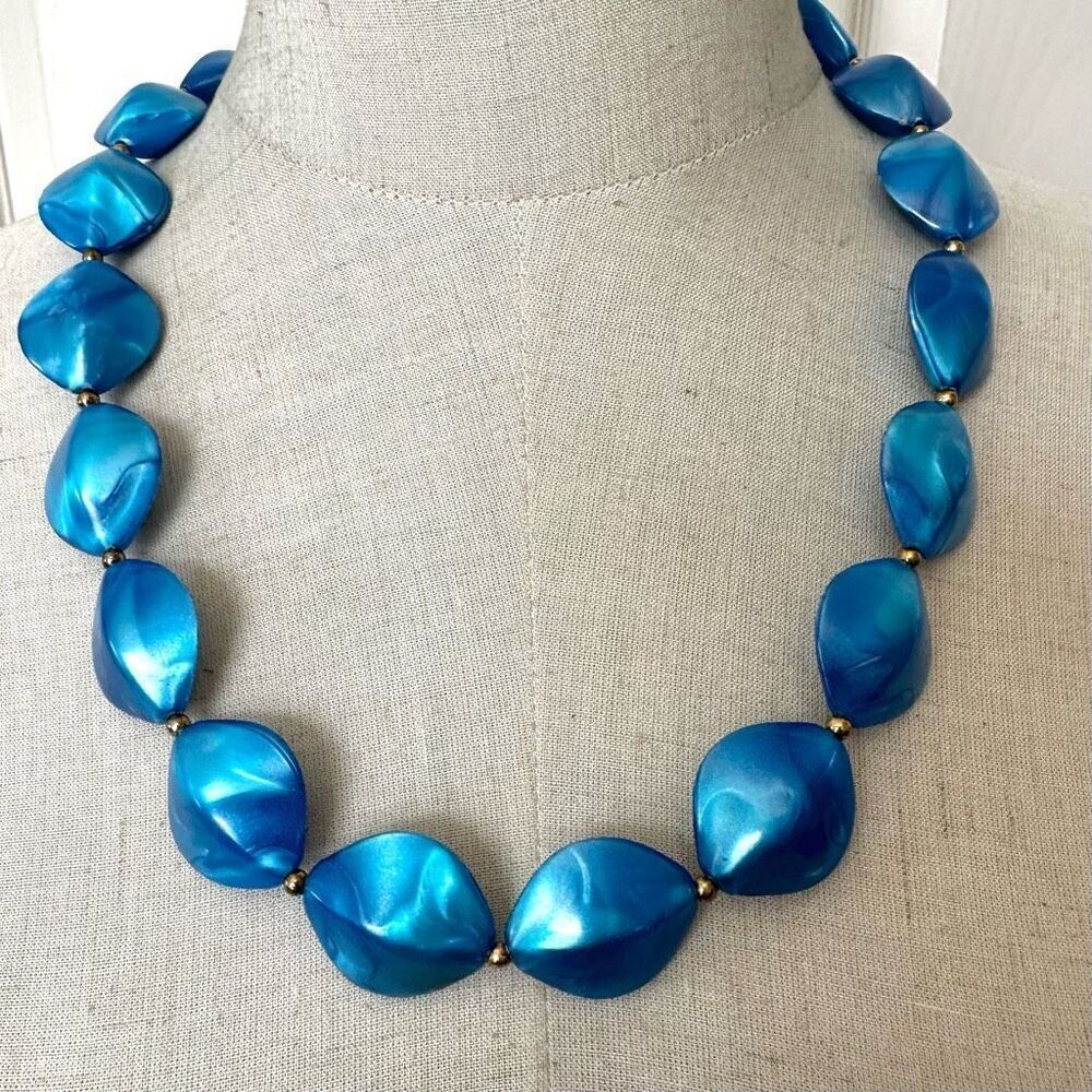 Vintage blue chunky beaded long necklace